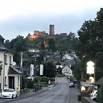 Df Am Ring Отель Нюрбург